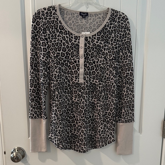 Splendid Tops - Splendid Black and Cream Leopard Print Long Sleeve Top NEW